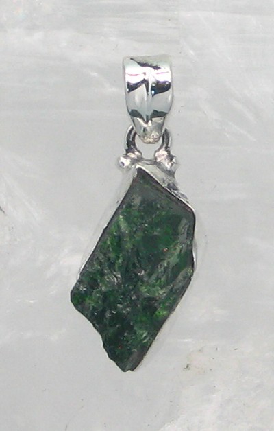 BL P-6202 DIO  (Chrome Diopside)